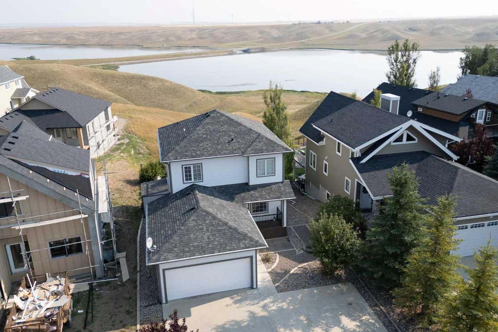 Photo of 68 white pelican Way, Rural Vulcan County, AB T2L 2B0 (MLS # A2338854)