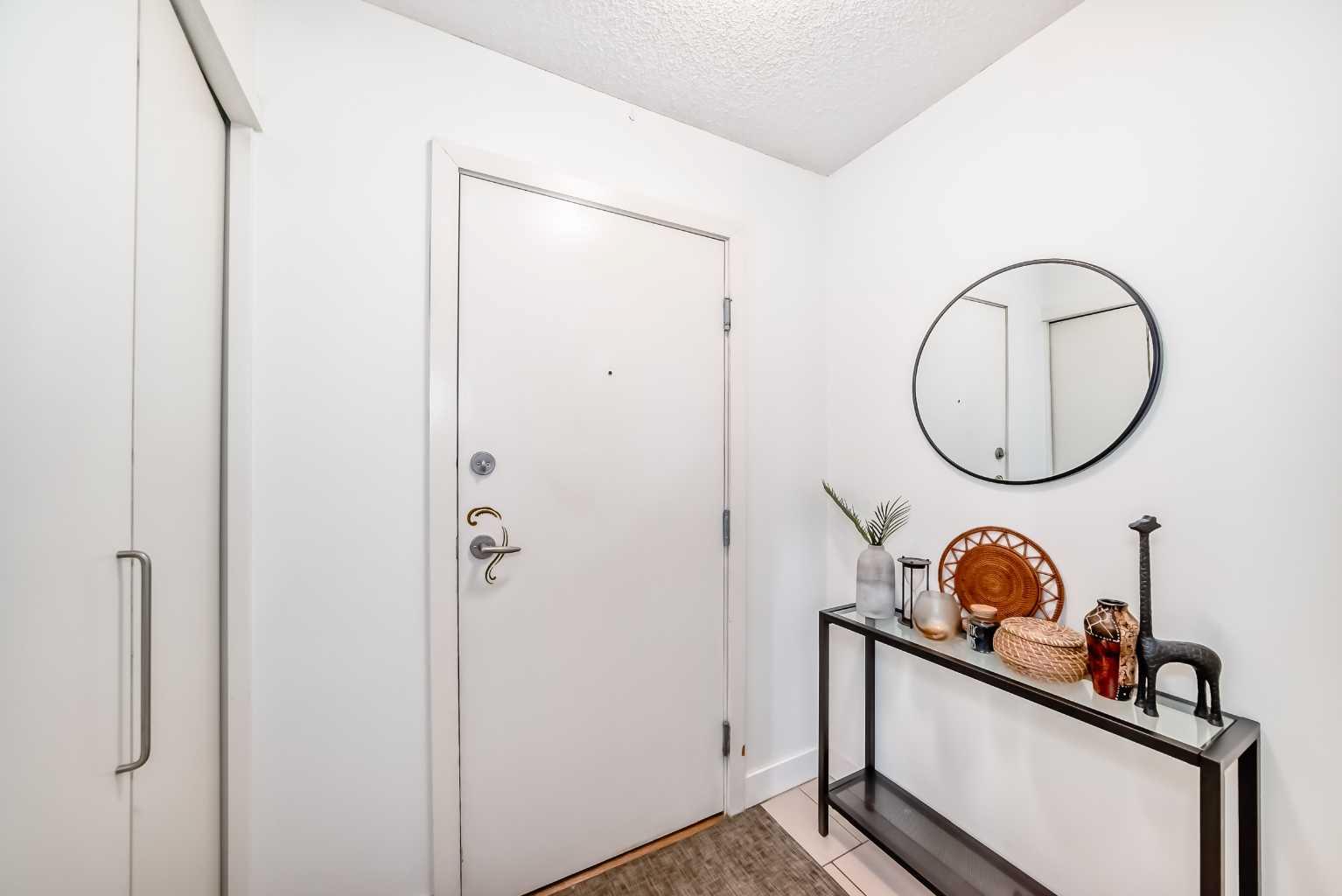 35 Richard Court SW 440