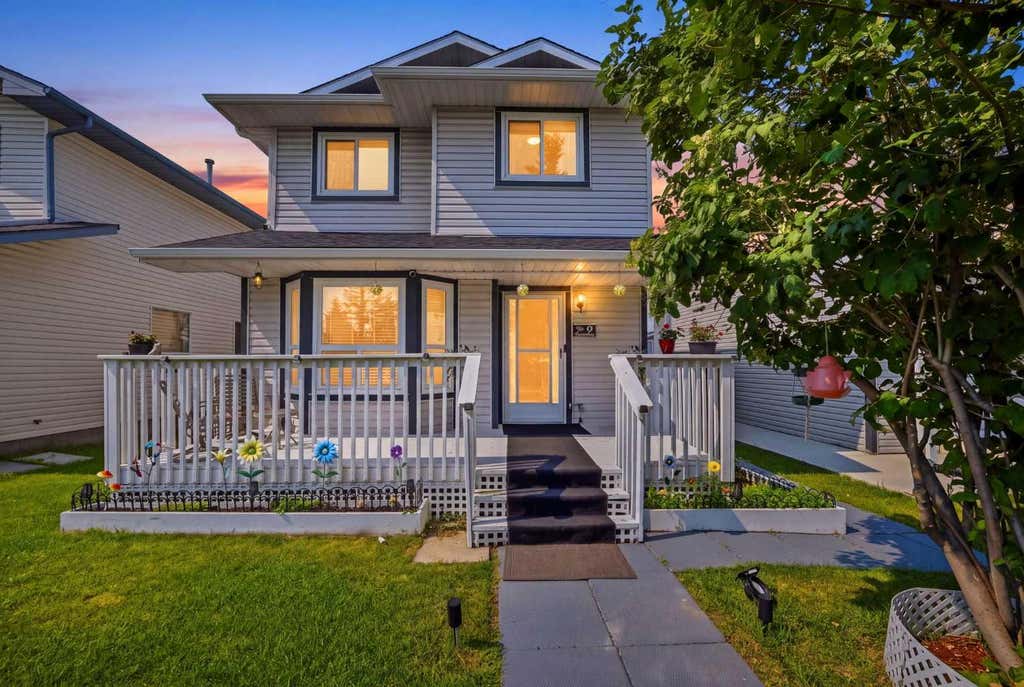 Photo of 9 Martindale Crescent NE, Calgary, AB T3J 2W4 (MLS # A2339577)