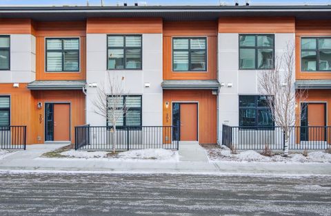 400 belmont Street SW 203 Calgary AB T2X 4C1