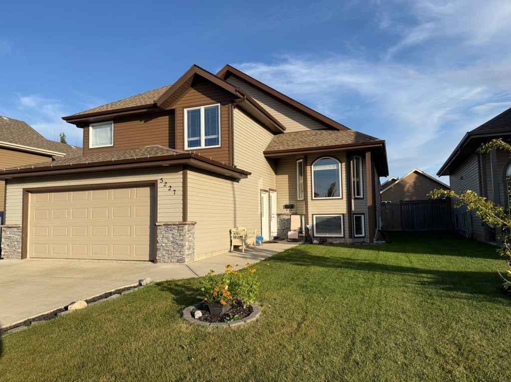 Photo of 5227 15 Street, Lloydminster, AB T9V 0Y2 (MLS # A2343182)