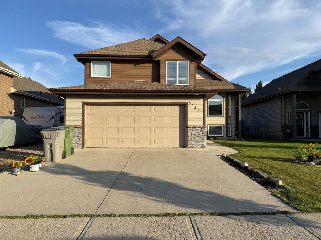 Photo of 5227 15 Street, Lloydminster, AB T9V 0Y2 (MLS # A2343182)
