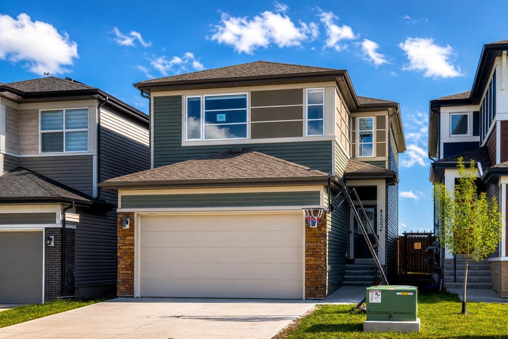Photo of 453 Corner Meadows Way NE, Calgary, AB T3N 1Y7 (MLS # A2318096)