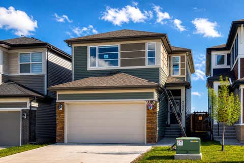 Photo of 453 Corner Meadows Way NE, Calgary, AB T3N 1Y7 (MLS # A2318096)