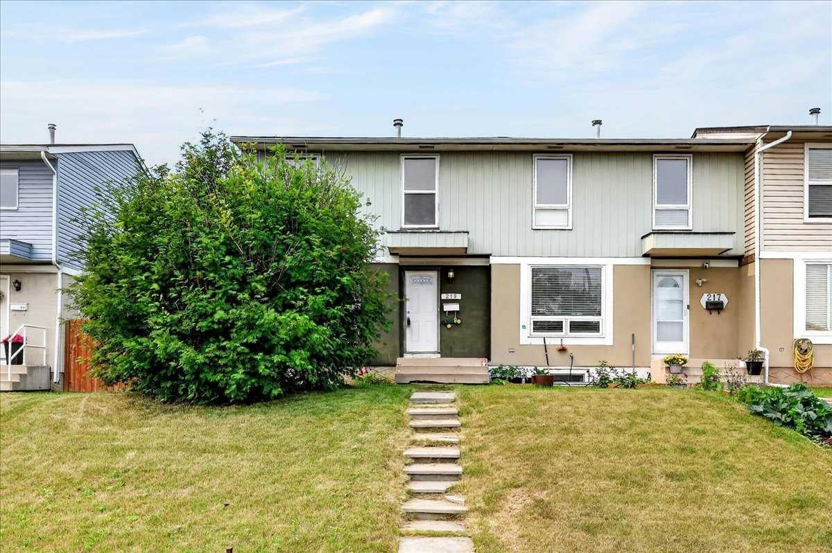 219 Penworth Drive SE