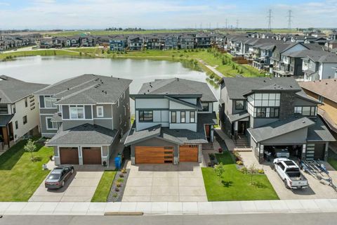Photo of 20 Waterford Heights, Chestermere, AB T1X 2M8 (MLS # A2274302)
