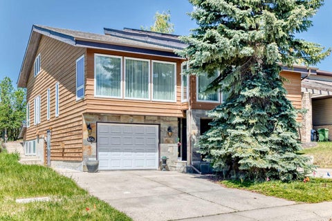 Photo of 156 Edgehill Close NW, Calgary, AB T3A 2X1 (MLS # A2319829)