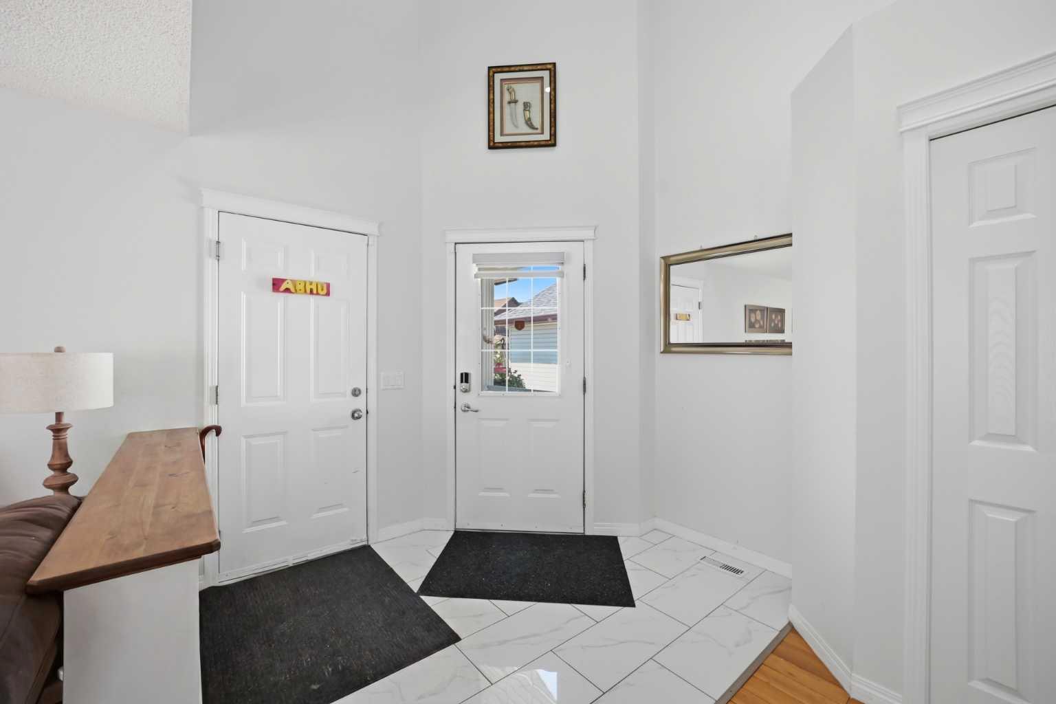 89 Saddlehorn Close NE