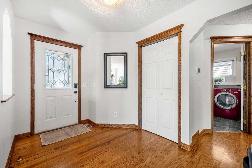 Photo of 268 Douglas Woods Drive SE, Calgary, AB T2Z 2E9 (MLS # A2315662)