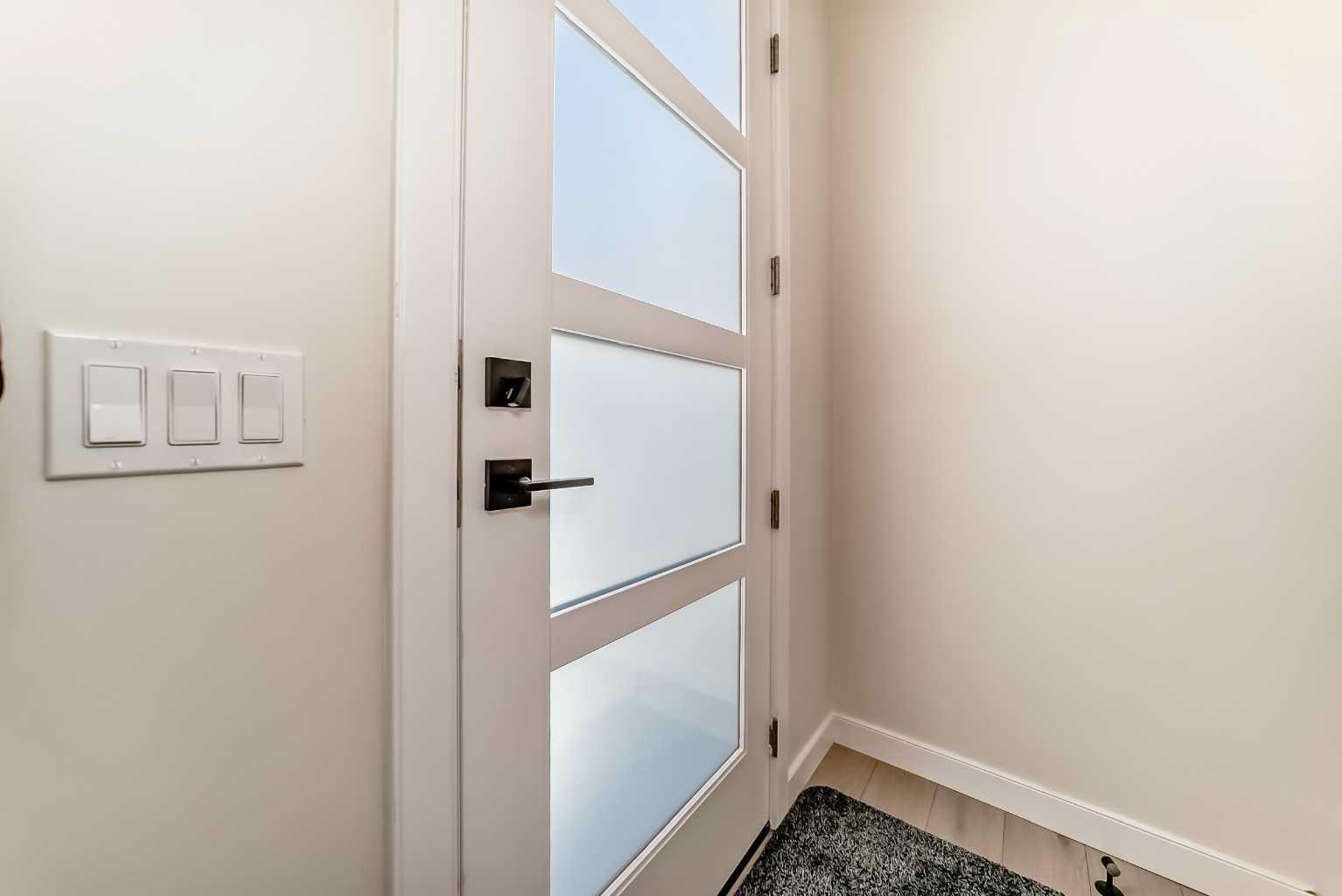 81 Greenbriar Place NW 323