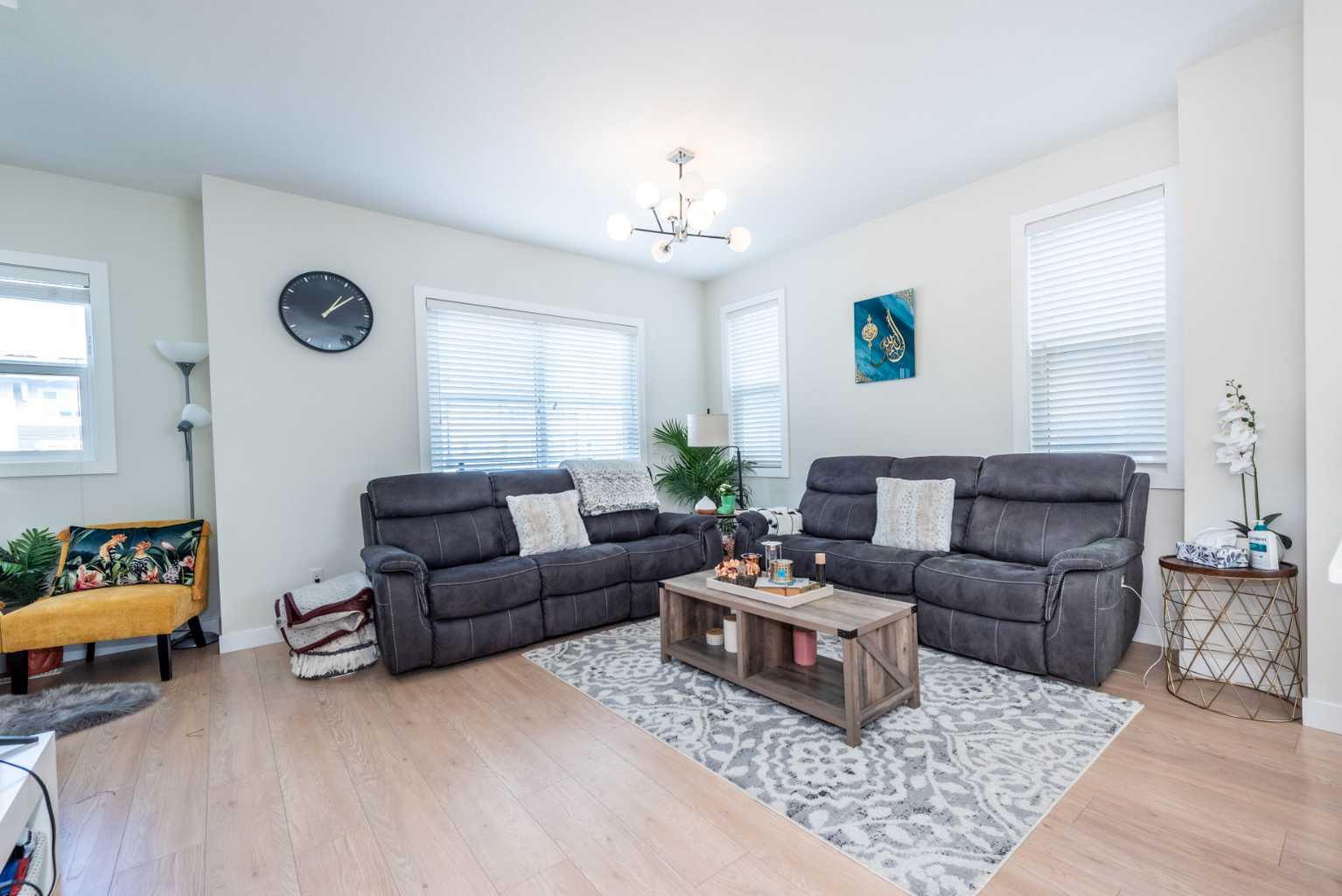 30 Cornerstone Manor NE 412