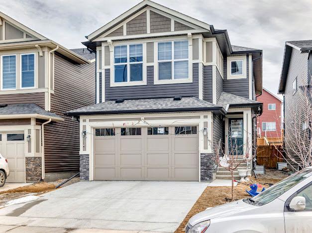 198 Lucas Heights NW