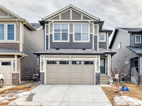 Photo of 198 Lucas Heights NW, Calgary, AB T3P 1X4 (MLS # A2295301)