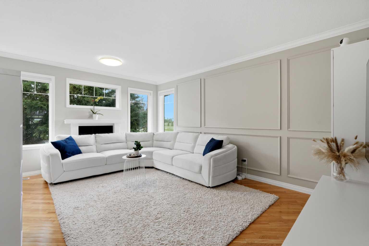 15 Silver Springs Way NW 18