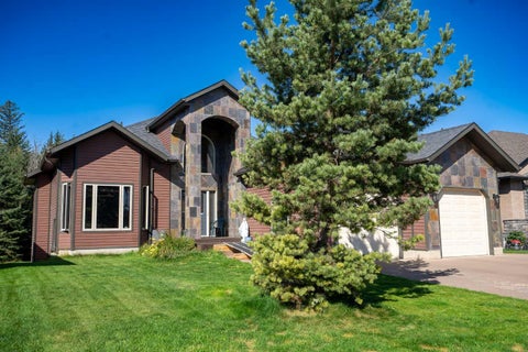 Photo of 7402 61 Street, Rocky Mountain House, AB T4T 0A3 (MLS # A2343186)