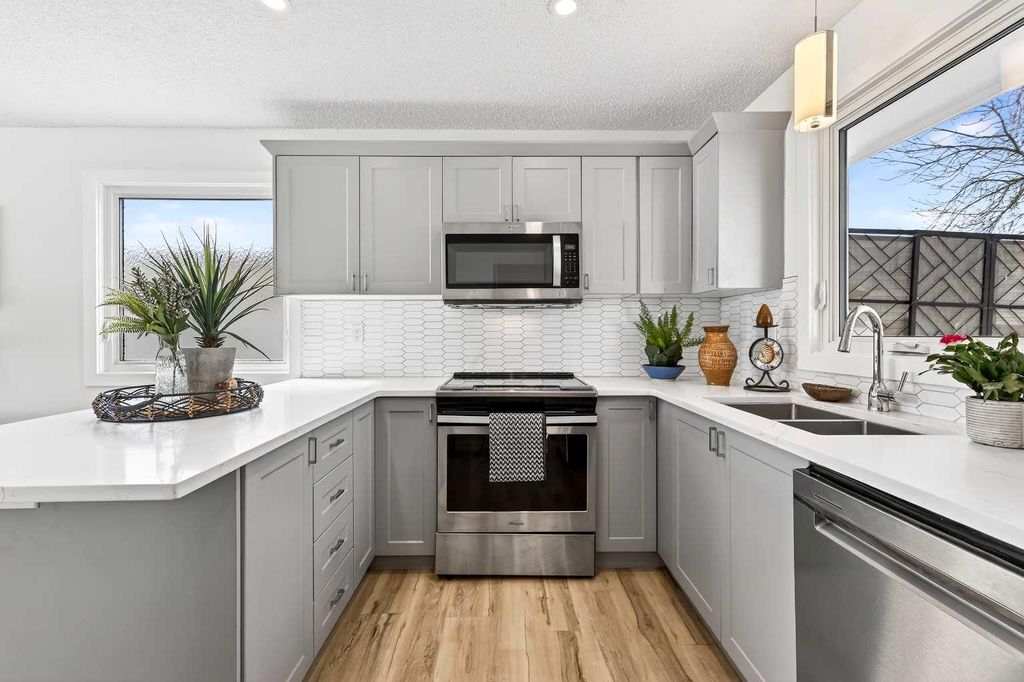 Photo of 4311 Dovercrest Drive SE, Calgary, AB T2B 1X6 (MLS # A2297001)