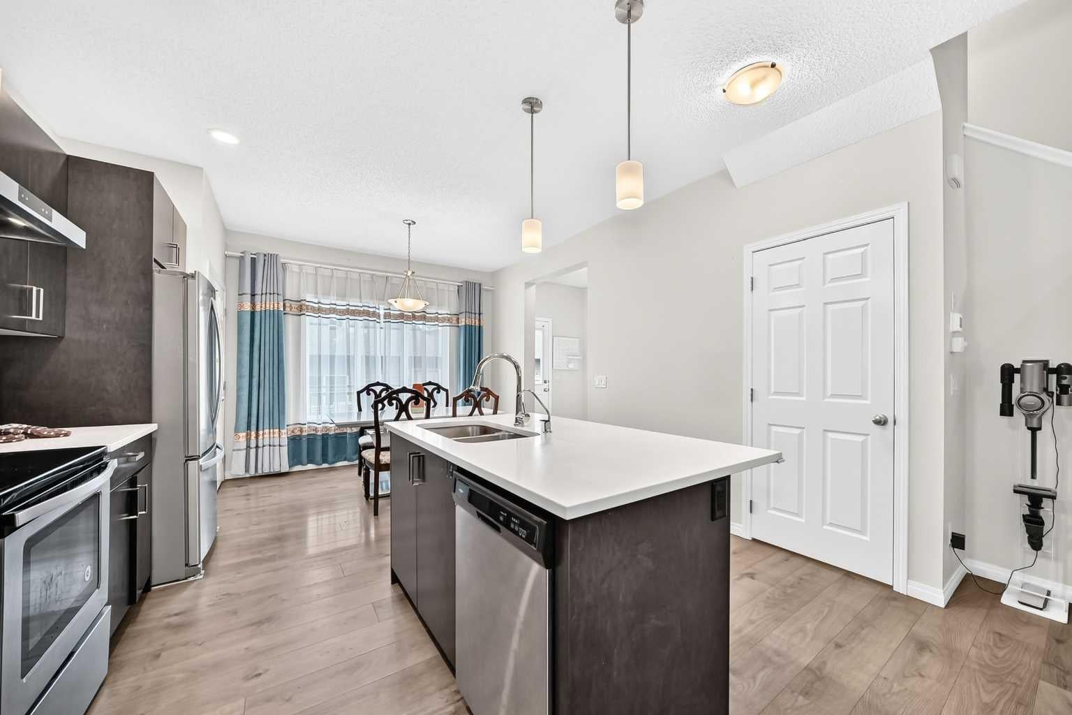 246 Walgrove Terrace SE