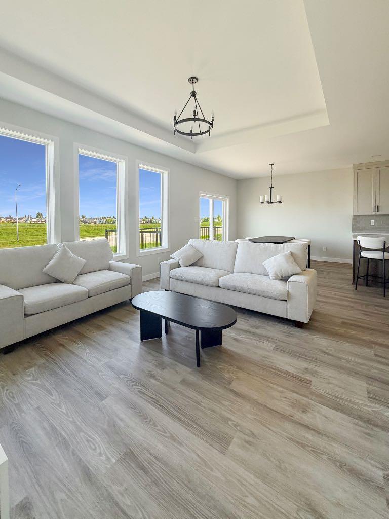 375 Skeena Crescent W