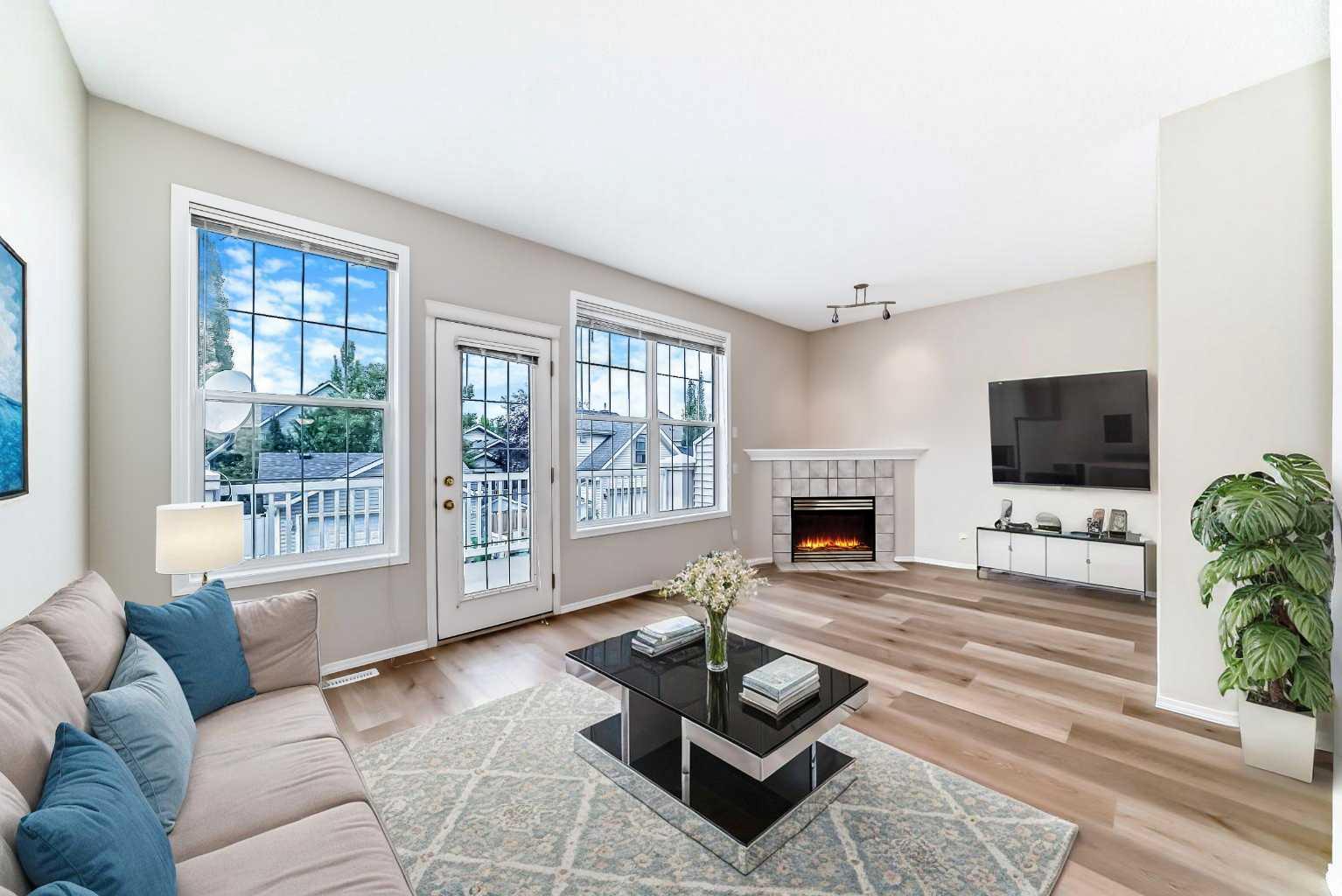 84 Inverness Square SE