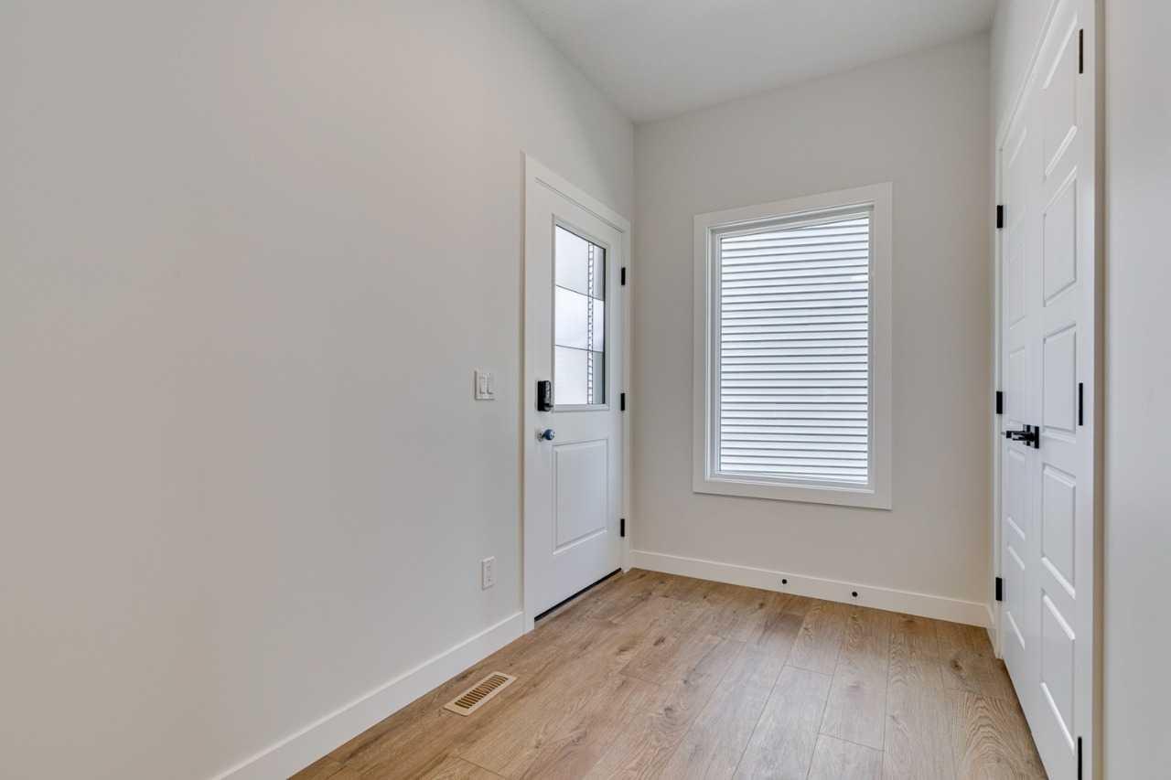 72 Sora Terrace SE