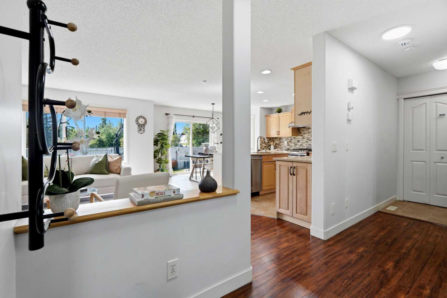 156 Covehaven Terrace NE