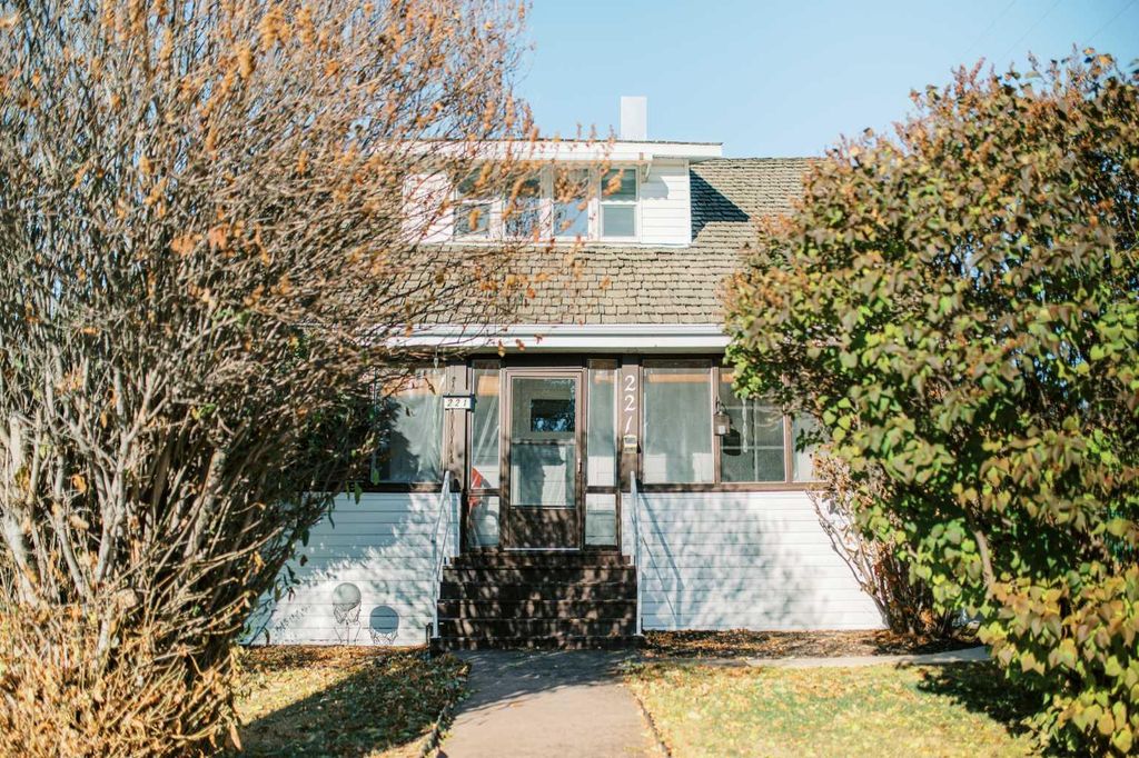 Photo of 221 4th Avenue S, Big Valley, AB T0J 0G0 (MLS # A2266174)