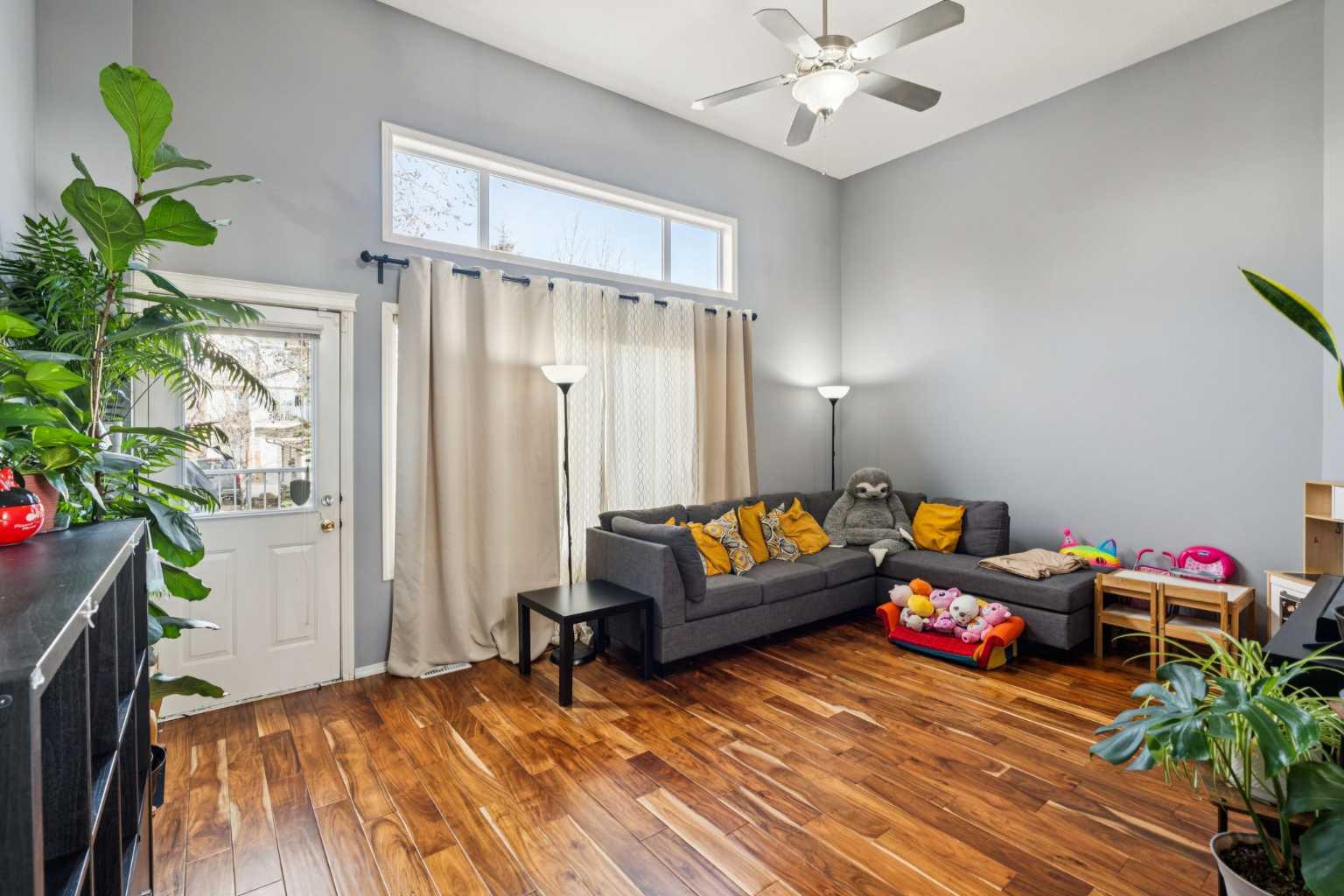 7038 16 Avenue SE 1224