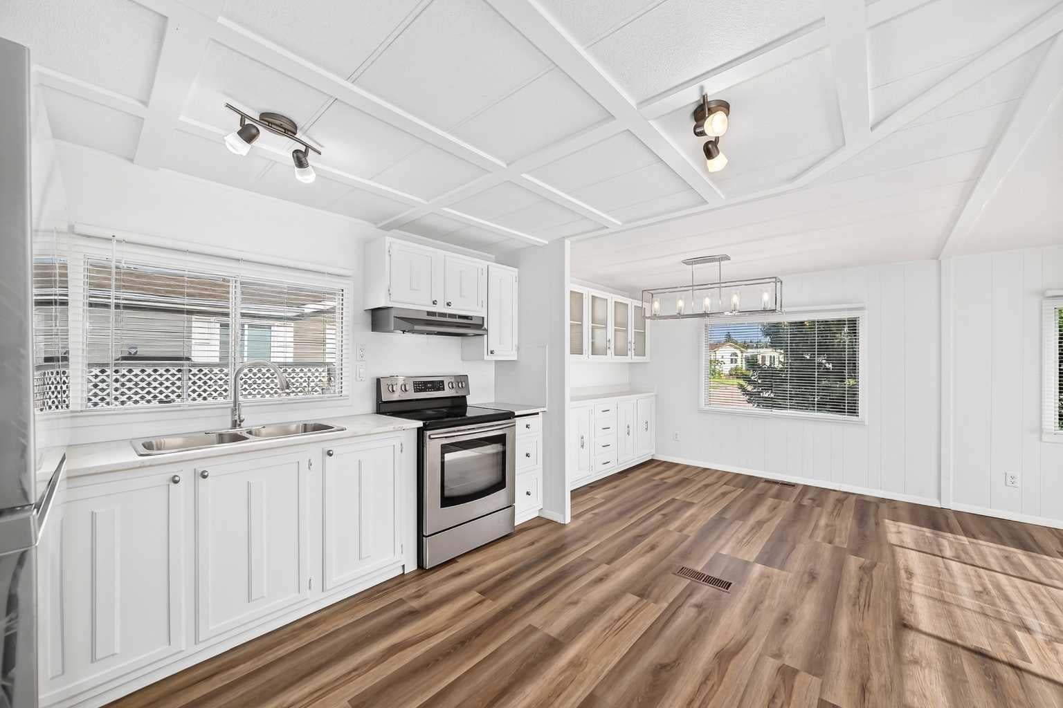 99 Arbour Lake Road NW 303