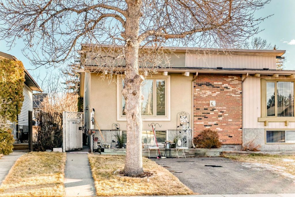 Photo of 274 Templeview Way NE, Calgary, AB T1Y 3Y9 (MLS # A2288237)