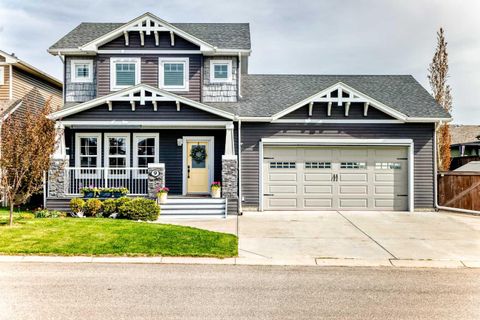 Photo of 9 Bethune Way, Carstairs, AB T0M 0N0 (MLS # A2326993)