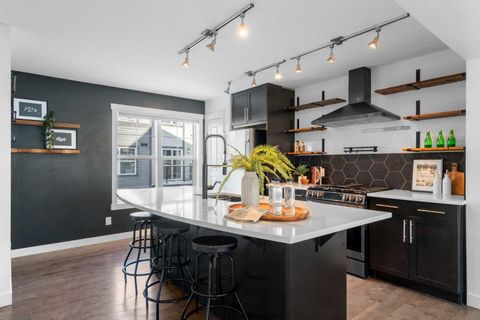 580 Mckenzie Towne Drive SE Calgary AB T2Z 1C7