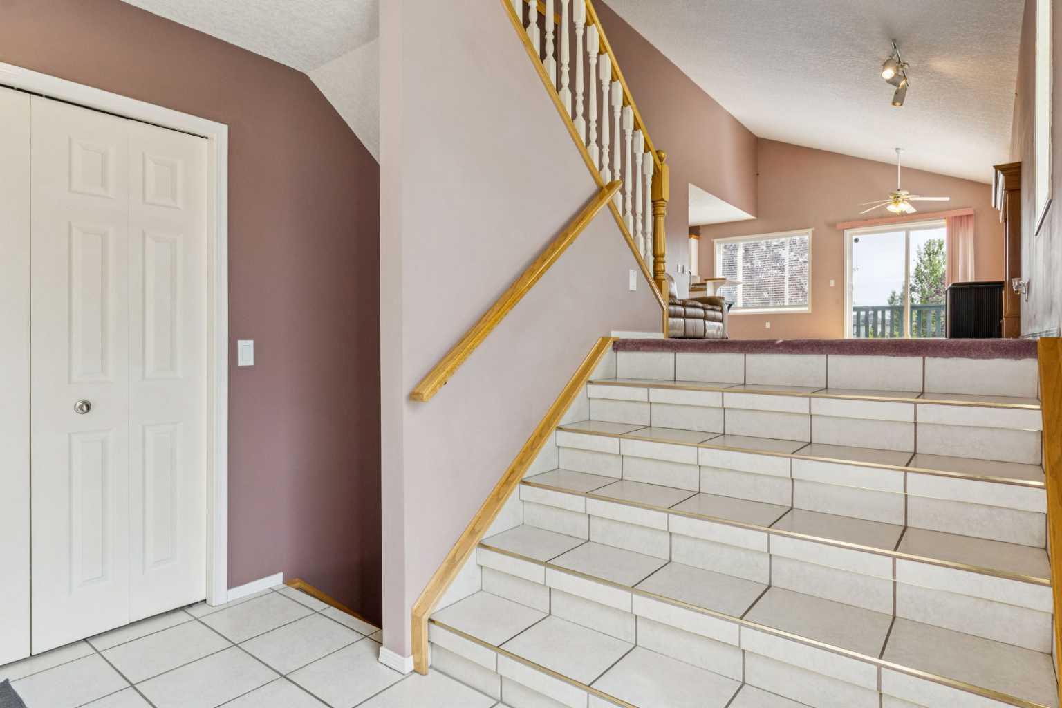 1104 Harvest Hills Drive NE