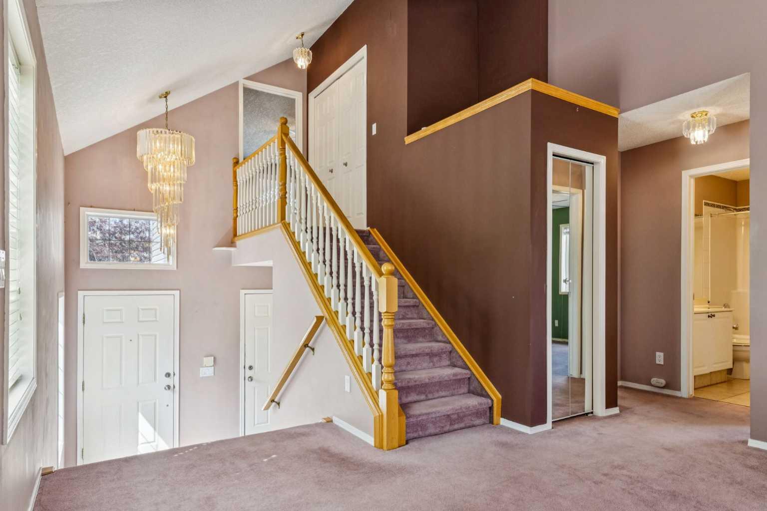 1104 Harvest Hills Drive NE