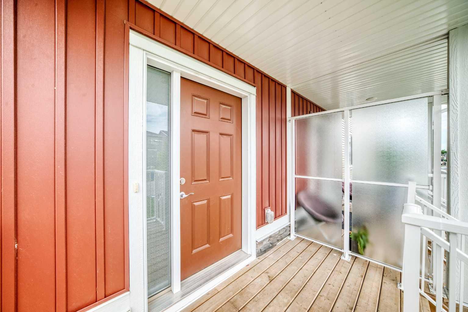 32 Red Embers Parade NE 716