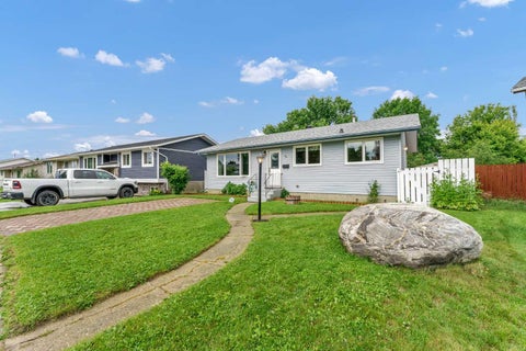 Photo of 78 Clark Crescent SE, Medicine Hat, AB T1B 1S1 (MLS # A2325308)