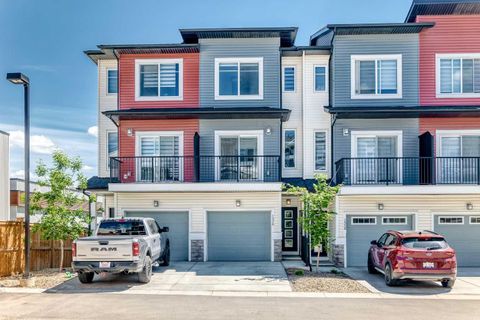 Photo of 1326 Sage Hill Grove NW, Calgary, AB T3R 2A1 (MLS # A2323104)