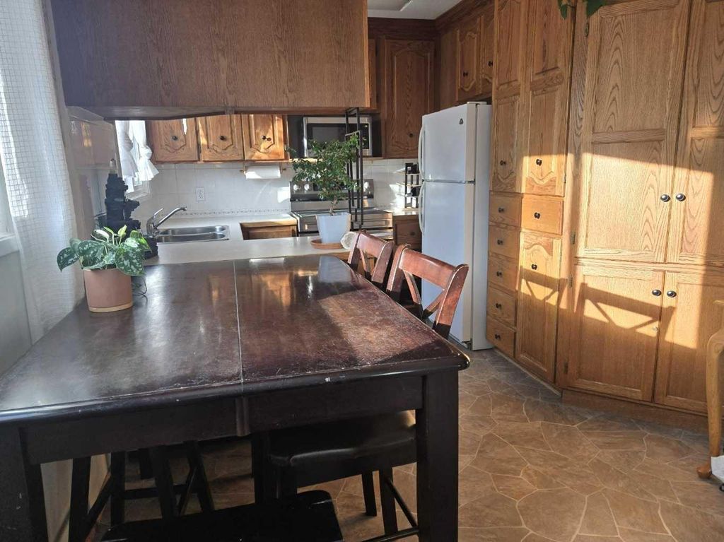 Photo of 441 Switzer Drive #29, Hinton, AB T7V 1Z7 (MLS # A2289634)