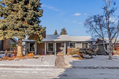 136 Parkglen Crescent SE Calgary AB T2J 4M1