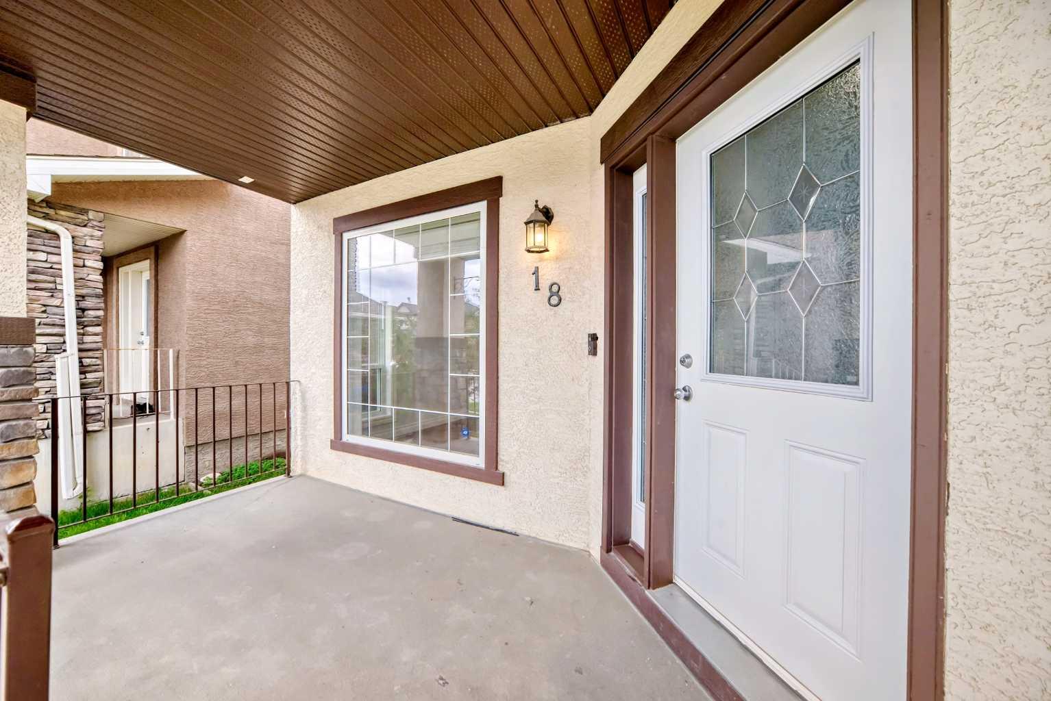 18 West Cedar Place SW