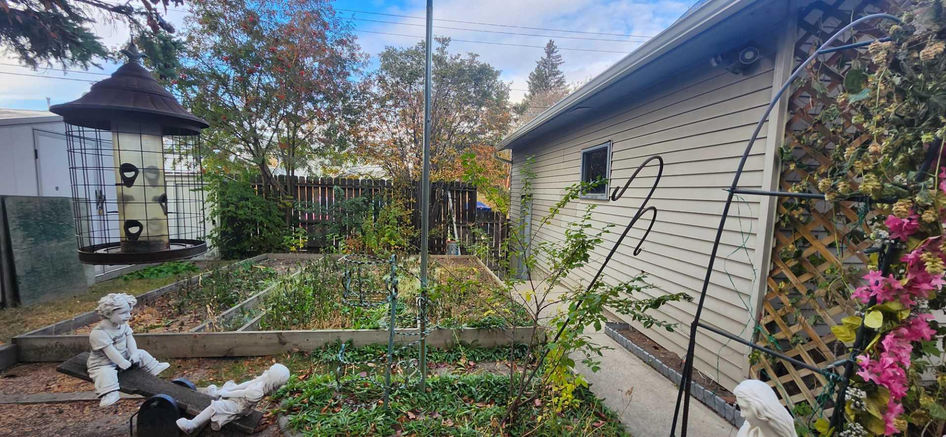 5202 Whitestone Road NE