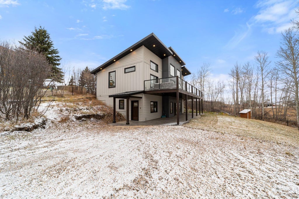 Photo of 59 Lakeview Court, White Sands, AB T0C 3B0 (MLS # A2355702)
