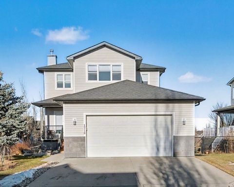 Photo of 1718 High Park Drive NW, High River, AB T1V 0A3 (MLS # A2279914)