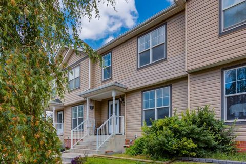 Photo of 1835 10 Avenue SE #102, Calgary, AB T2G 5N7 (MLS # A2332001)