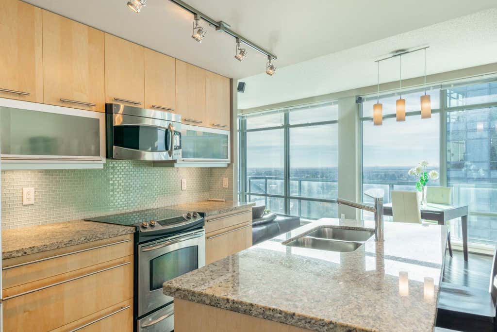 Photo of 215 13 Avenue SW #2505, Calgary, AB T2R 0V6 (MLS # A2339204)