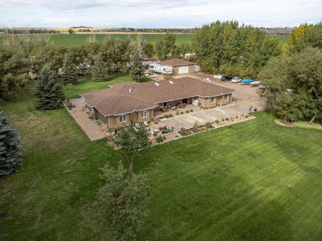 Photo of 12112A Range Road 55, Rural Cypress County, AB T1B 0A3 (MLS # A2279048)