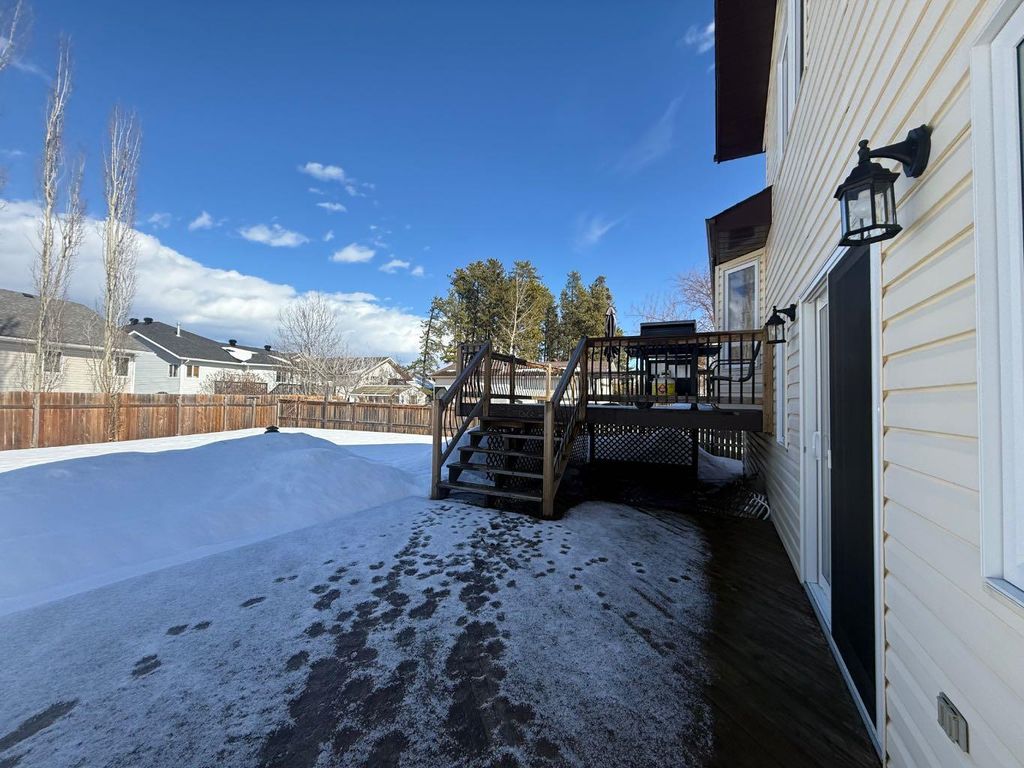 Photo of 38 Park Drive, Whitecourt, AB T7S 1S4 (MLS # A2294312)