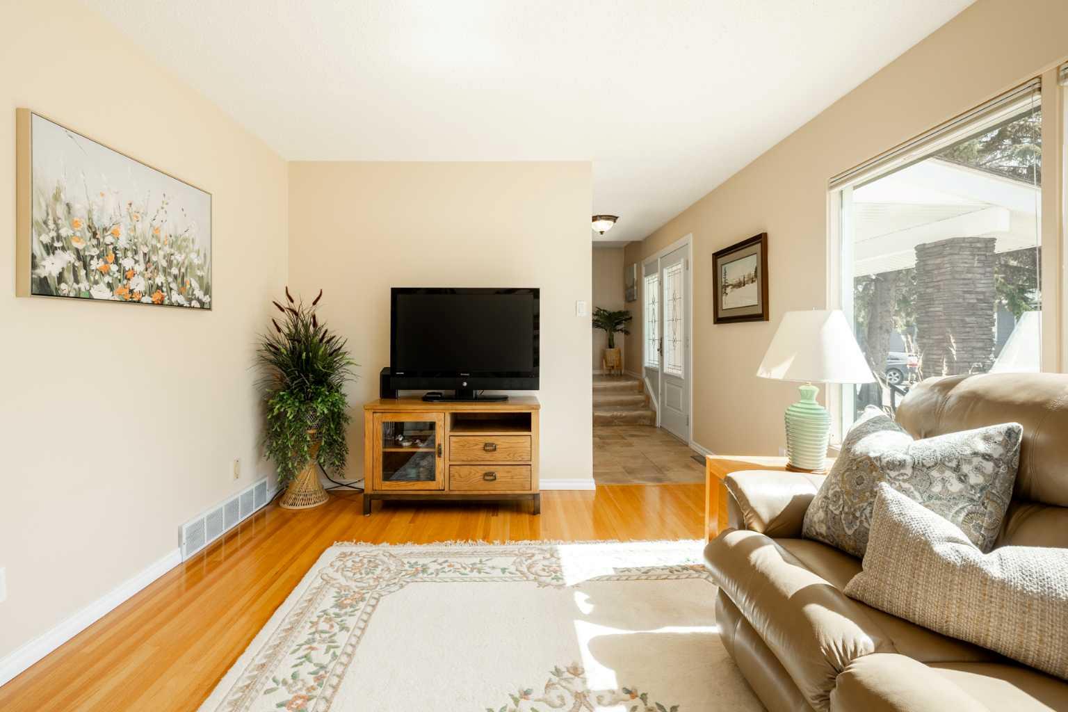 412 Woodbend Road SE