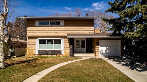 412 Woodbend Road SE Calgary AB T2J 1L8