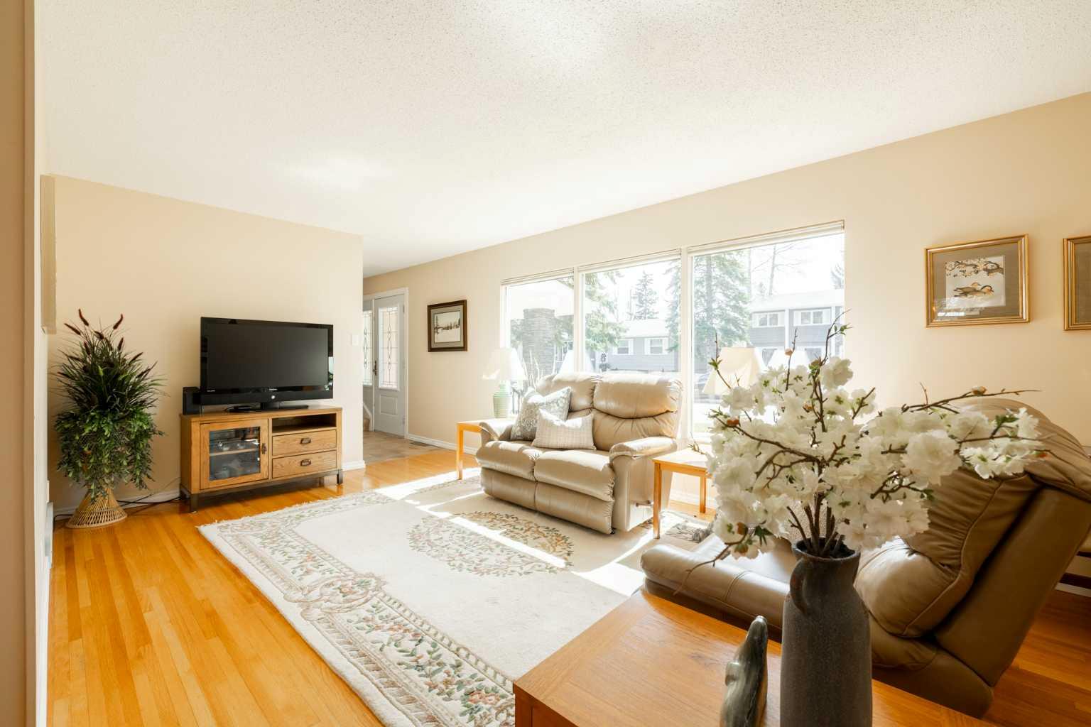 412 Woodbend Road SE