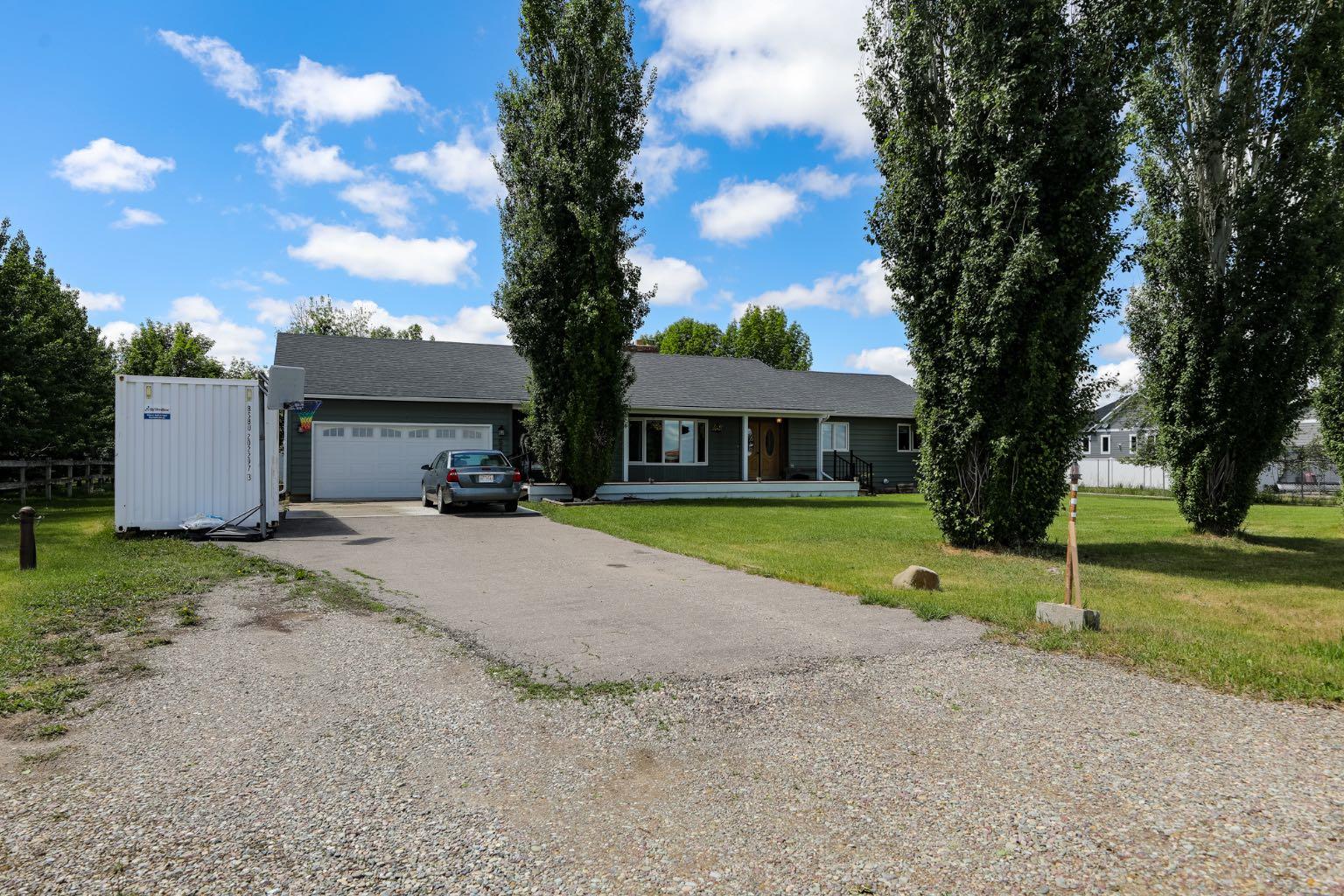 54 N 4 Street E
